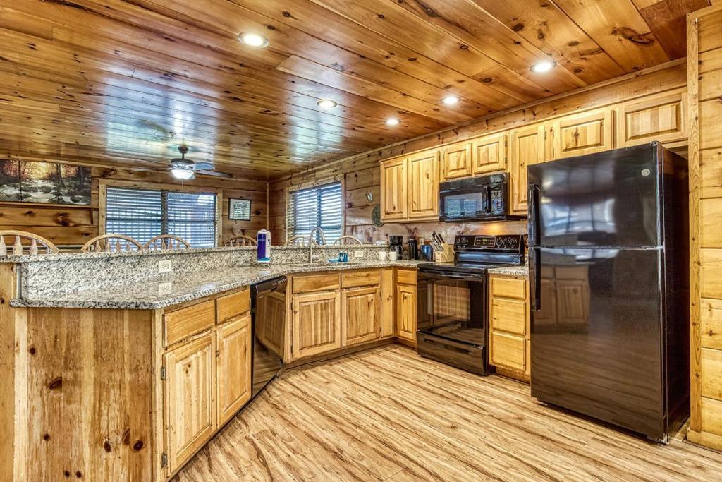 Great Smoky View, Panoramic View, 1089 Of Free Tickets For Each Paid Day, Dollywood And More Gatlinburg Exterior photo